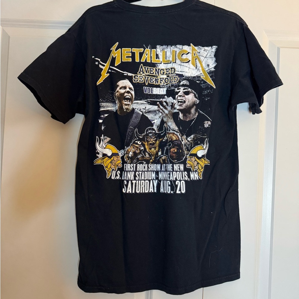 Metallica US Bank Stadium 2016 Shirt S Avenged Sevenfold Volbeat